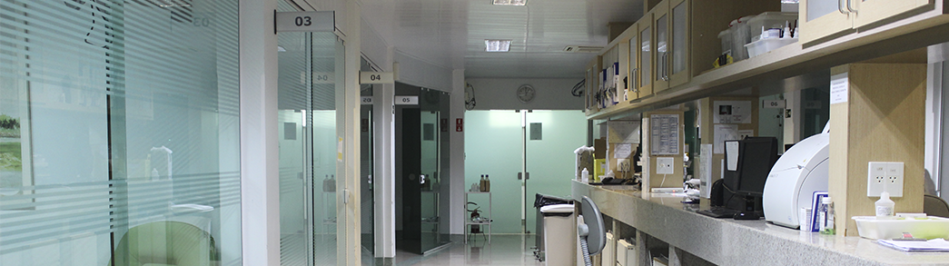 Cuidado e dedicação no tratamento de bebês prematuros na UTI Neonatal