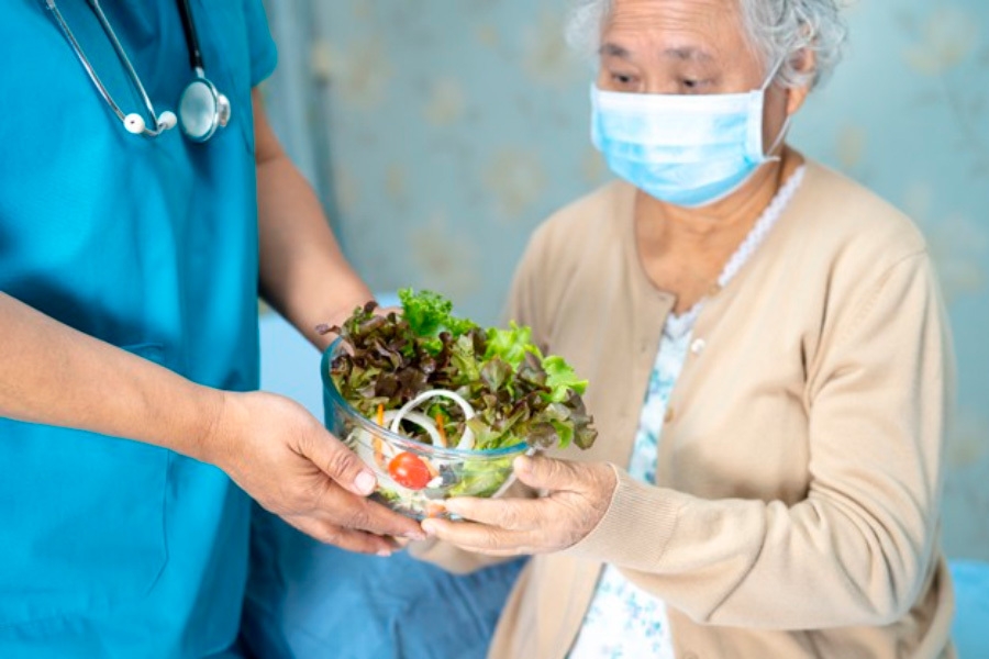 Nutricionista da Santa Casa, Dra Mônica França Horta, esclarece dúvidas sobre nutrição Pós Covid-19